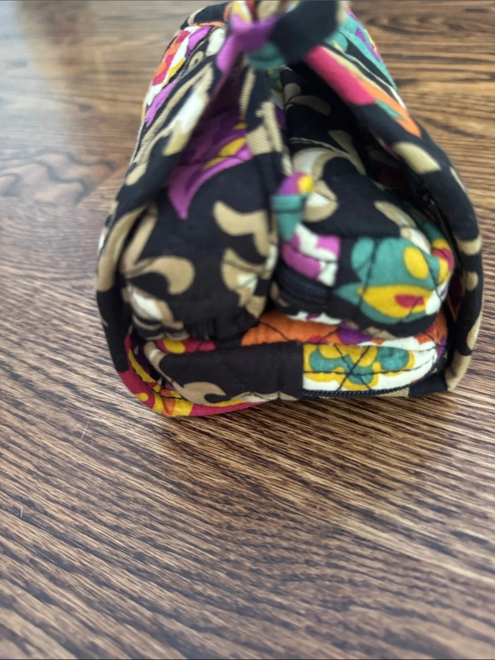 Vera Bradley Suzani pattern quilted rollable stacked zipper pockets tie top bag